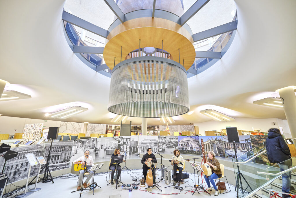 MWsep24 745605D MIRO in central Library (1)